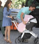 "Keeping Up with the Kardashians" star Kourtney Kardashian and her partner Scott Disick return to their hotel with daughter Penelope in Miami, Florida on October 5, 2012.