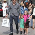 Ben Affleck takes his daughter Violet and Seraphina to Barnes & Noble book store in Santa Monica, California on October 6, 2012.