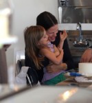 Ben Affleck and Jennifer Garner Take the Girls to Cake Mix