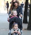 Sarah Jessica Parker Takes The Kids To School