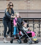 Sarah Jessica Parker Takes The Kids To School