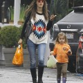 Alessandra Ambrosio and Daughter Anja Grab A Snack