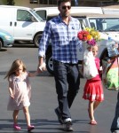 Ben Affleck Takes His Girls To The Farmers Market