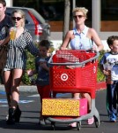 Britney & Jamie Lynn Spears Take Her Boys Shopping At Target