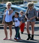 Britney & Jamie Lynn Spears Take Her Boys Shopping At Target