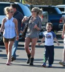 Britney & Jamie Lynn Spears Take Her Boys Shopping At Target