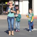 Semi-Exclusive... Britney Spears Takes Her Boys Shopping
