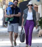 Exclusive... Elizabeth Banks And Family Out For Breakfast