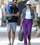 Exclusive... Elizabeth Banks And Family Out For Breakfast