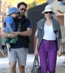 Exclusive... Elizabeth Banks And Family Out For Breakfast