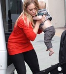 Hilary Duff Shops With Luca