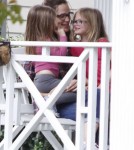 Jennifer Garner Hanging Out With Her Kids On The Porch