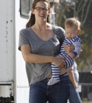 Exclusive... Jennifer Garner Takes A Break With Samuel & Seraphina