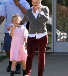 Jennifer Garner Picks Violet Up From School