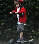 Exclusive... Julie Bowen Goes For A Jog With Her Son Oliver