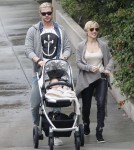 Chris Hemsworth & Elsa Take India To Christmas Eve Breakfast