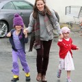 Jennifer Garner And Family Shopping On A Rainy Day