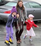Jennifer Garner And Family Shopping On A Rainy Day