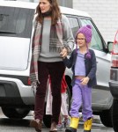 Jennifer Garner And Family Shopping On A Rainy Day