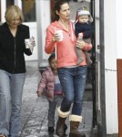Jennifer Garner Takes Her Kids To Breakfast
