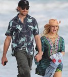 Semi-Exclusive... Jessica Simpson & Eric Johnson Take A Romantic Stroll On The Beach