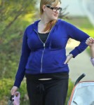 Exclusive... Pregnant Sara Rue Out For A Walk In Hollywood