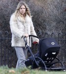 Exclusive... Sienna Miller Takes Marlowe For A Walk