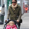Bethenny Frankel Out Walking Daughter Bryn In New York
