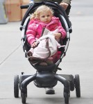 Bethenny Frankel Out Walking Daughter Bryn In New York