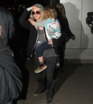Ashlee Simpson & Bronx Return To Los Angeles