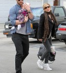 Chris Hemsworth & Elsa Pataky Take India Out For Lunch At Kreation Kafe