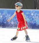 Ben Affleck & Jennifer Garner Take Their Daughters Ice Skating