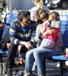 Ben Affleck & Jennifer Garner Take Their Daughters Ice Skating