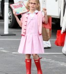 Jennifer Garner Takes Violet Book Shopping After School