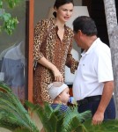Exclusive... Miranda Kerr & Flynn Enjoy A Day On The Beach