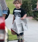 Exclusive... Nicole Richie And Family Leaving The Beverly Hills Hotel