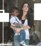 Sandra Bullock & Louis Shop For Lights