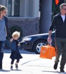 Rebecca Gayheart & Eric Dane Take Billie Shopping