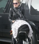 Exclusive... Anna Paquin Takes Her Twins Costume Shopping