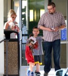 Britney Spears Takes Her Pets To A Dog Hotel