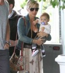 Chris Hemsworth And Family At A Hotel In Santa Monica