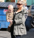 Pregnant Jessica Simpson And Her Family Stop For Mexican Food