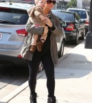 Pregnant Jessica Simpson And Her Family Stop For Mexican Food