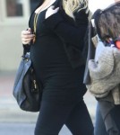 Exclusive... Pregnant Jessica Simpson Leaving The Camuto Group Offices