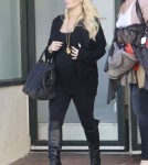 Exclusive... Pregnant Jessica Simpson Leaving The Camuto Group Offices