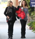 Exclusive... Olivia Newton-John & Daughter Chloe Stop By A Hair Salon