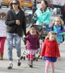 Sarah Jessica Parker Takes Her Girls To School