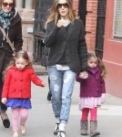 Sarah Jessica Parker Takes Her Girls To School