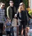 Tobey Maguire And Family Out For Brunch In Venice