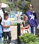 Heidi Klum Takes Her Kids To The Beach